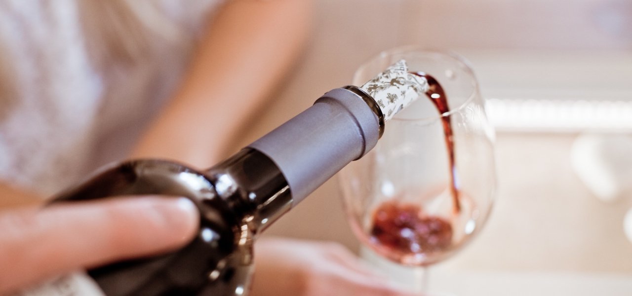 wine pouring