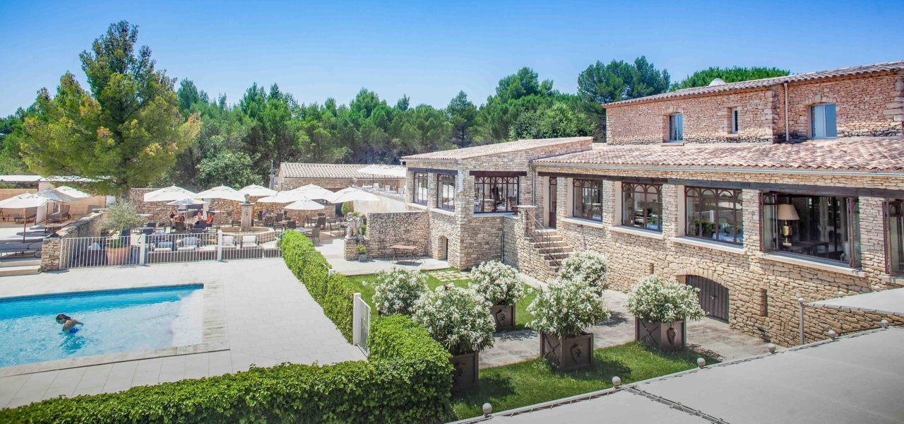 Le Phebus Main Building with pool - Wine Paths