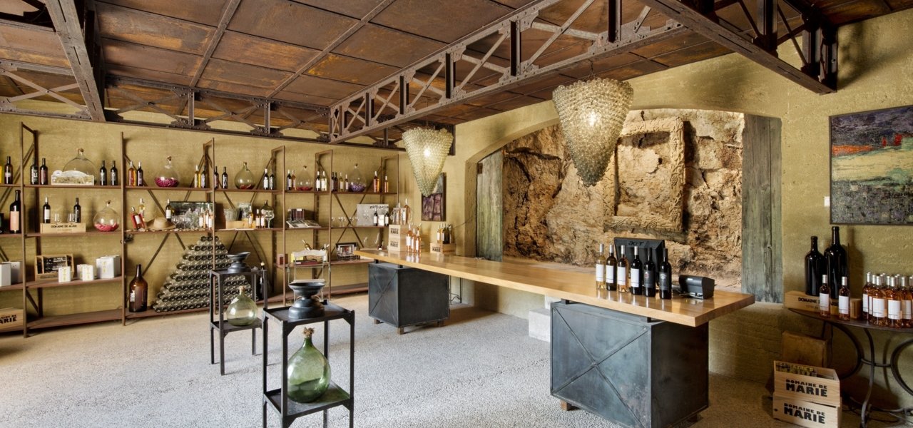 wine tasting room